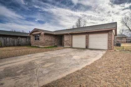 Metro Home - 2 Mi to Tinker Air Force Base! - image 3