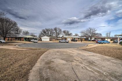 Metro Home - 2 Mi to Tinker Air Force Base! - image 8