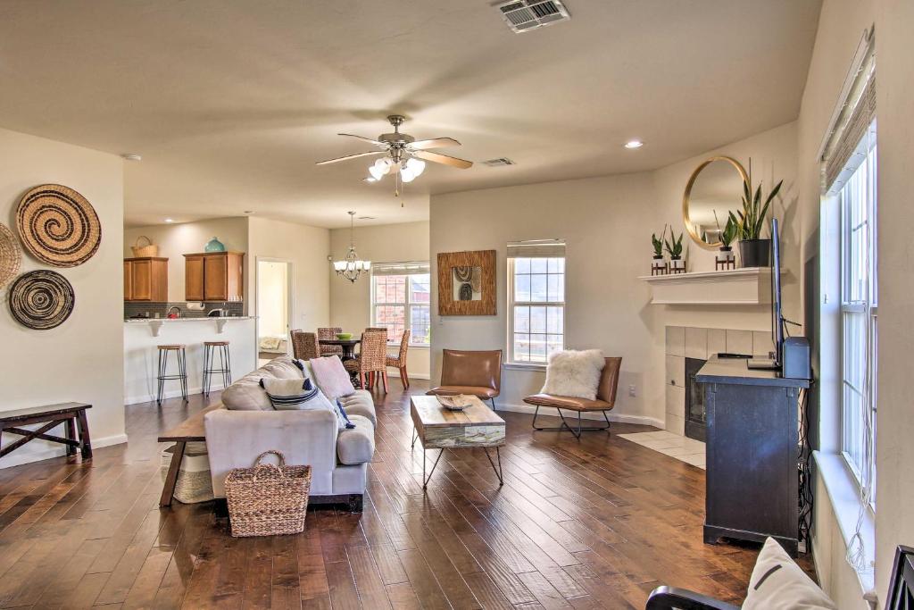 Eco-Friendly OKC Home 10 Mi to Botanical Gardens! - main image