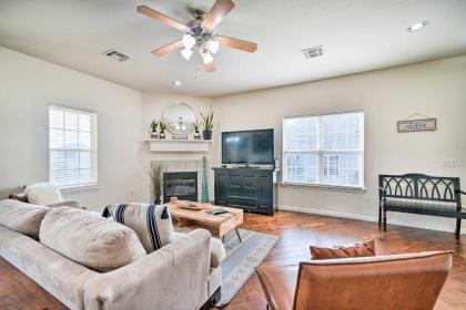 Eco-Friendly OKC Home 10 Mi to Botanical Gardens! - image 15