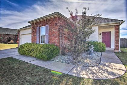 Eco-Friendly OKC Home 10 Mi to Botanical Gardens! - image 9
