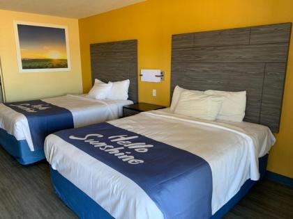 Days Inn by Wyndham Okmulgee - image 9