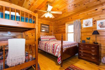 Dancing Bears Cabin - image 11
