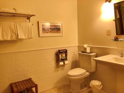 The Old Lyme Inn - image 10