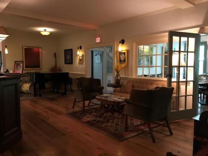 The Old Lyme Inn - image 14