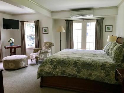 The Old Lyme Inn - image 9