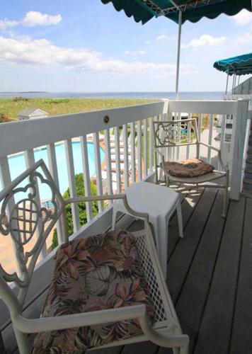 Sea Cliff House Motel - image 4