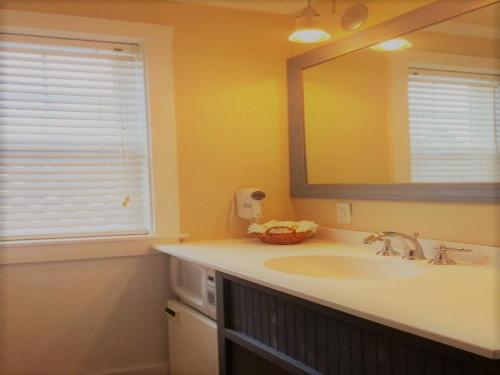 The Edgewater - image 2