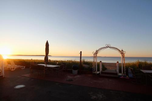 Atlantis Motel - image 3