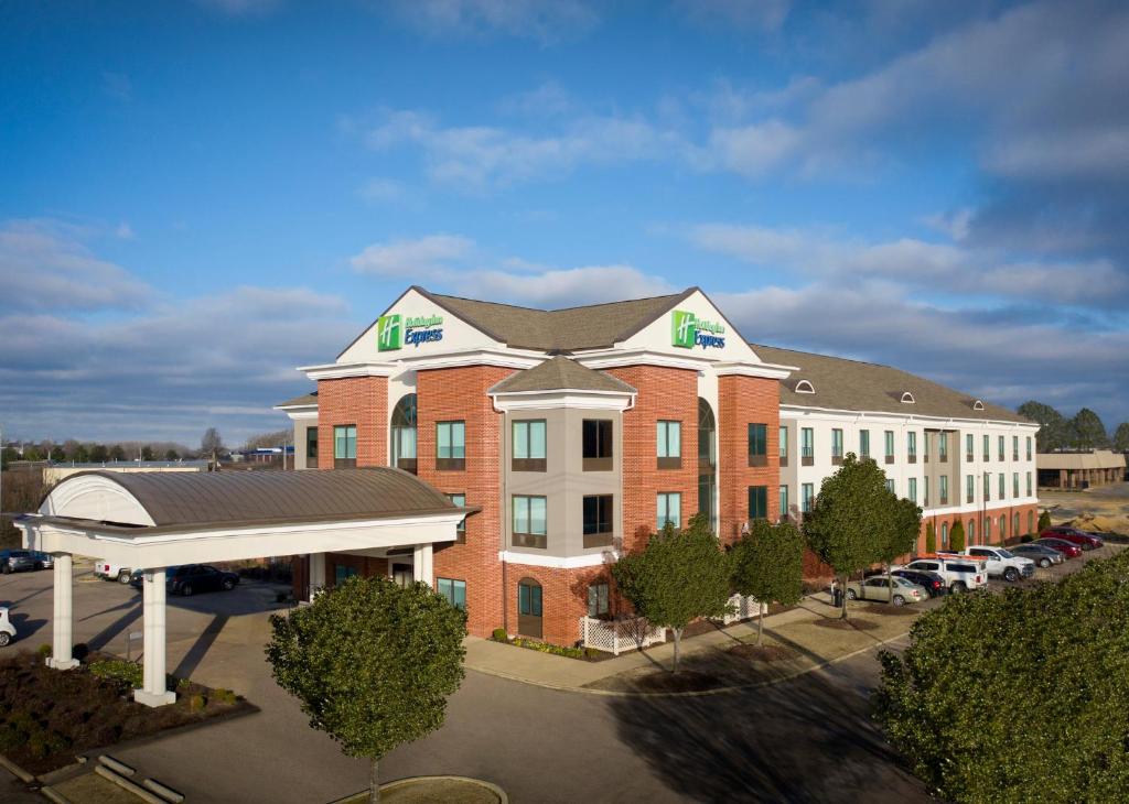 Holiday Inn Express Hotel & Suites Olive Branch an IHG Hotel - main image