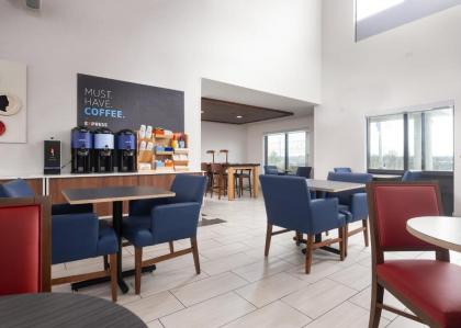 Holiday Inn Express Hotel & Suites Olive Branch an IHG Hotel - image 21
