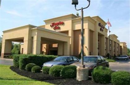 Hampton Inn Olive Branch - image 1