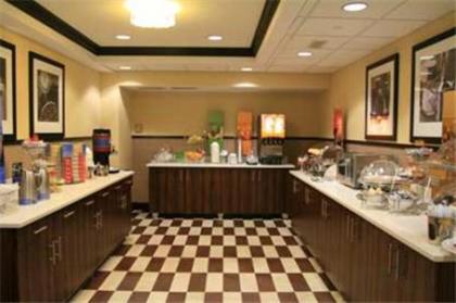 Hampton Inn Olive Branch - image 12