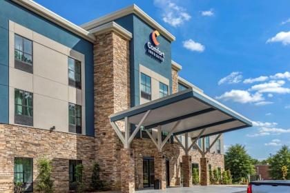 Comfort Inn  Suites Mississippi