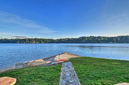Waterfront Olympia Home with Private Beach and Kayaks!