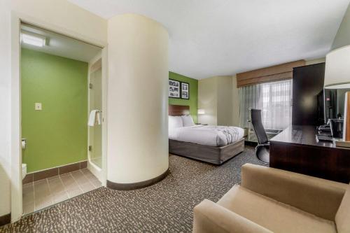 Sleep Inn & Suites Airport - image 4