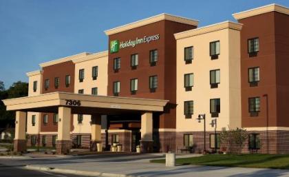 Holiday Inn Express  Suites Omaha South Ralston Arena an IHG Hotel