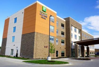 Holiday Inn Express  Suites Omaha   millard Area an IHG Hotel