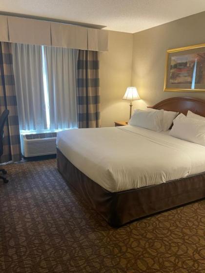 Days Inn & Suites by Wyndham Onalaska - image 17