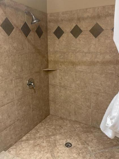Days Inn & Suites by Wyndham Onalaska - image 20
