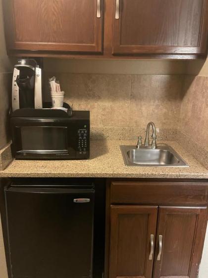 Days Inn & Suites by Wyndham Onalaska - image 21
