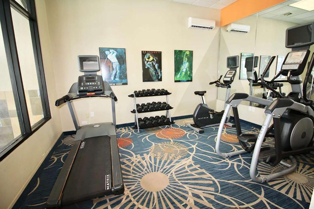 Days Inn & Suites by Wyndham Onalaska - image 6