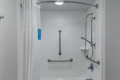 Hampton Inn La Crosse/Onalaska - image 10