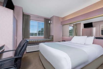 Microtel Inn La Crosse Onalaska Area - image 12