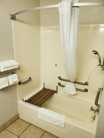 Microtel Inn La Crosse Onalaska Area - image 13
