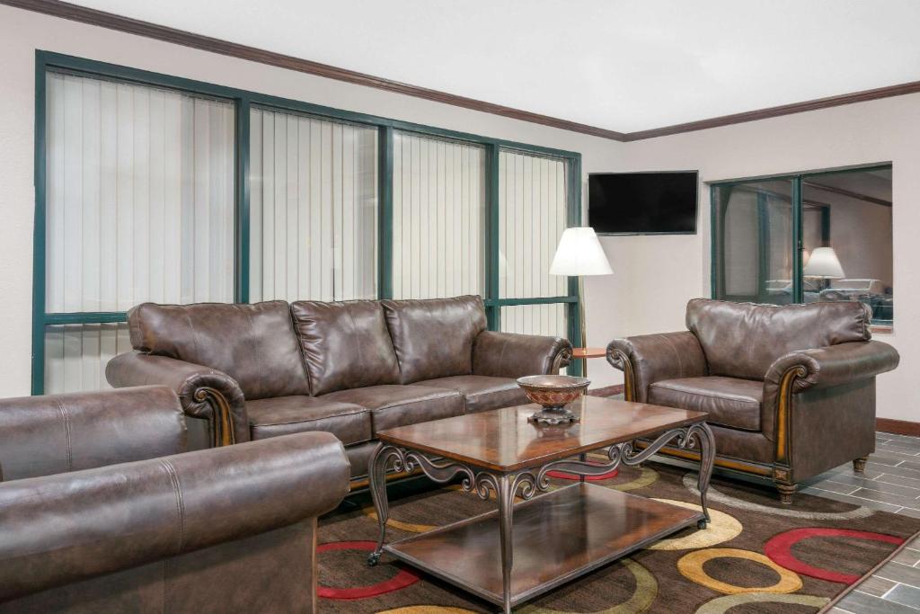 Baymont by Wyndham La Crosse/Onalaska - image 3