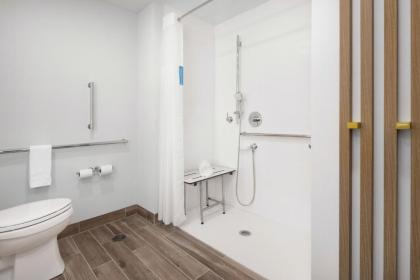 Hampton Inn by Hilton Verona at Turning Stone - image 9