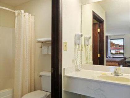 Days Inn by Wyndham Oneonta AL - image 10