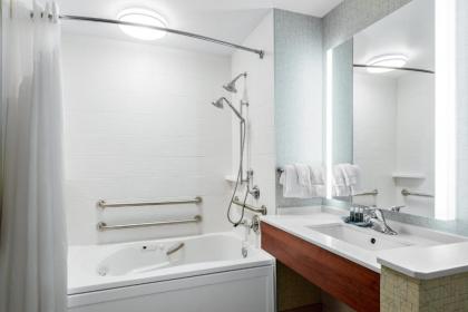 Holiday Inn Express Hotel & Suites Ontario an IHG Hotel - image 3
