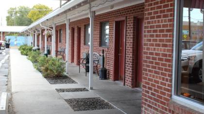 Ontario Inn - image 5