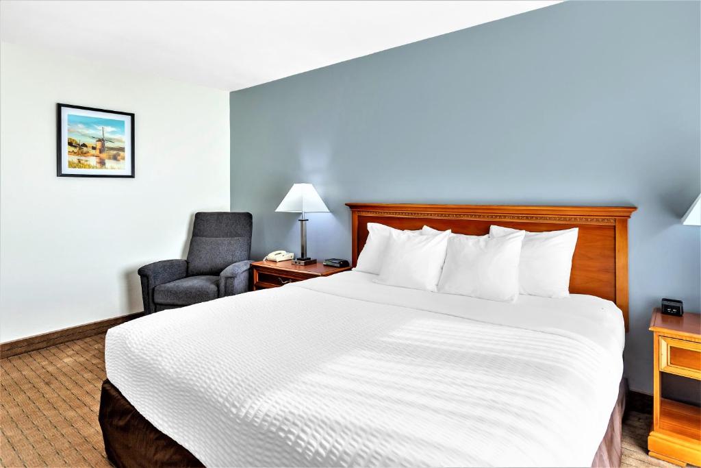 Clarion Inn Ontario - main image