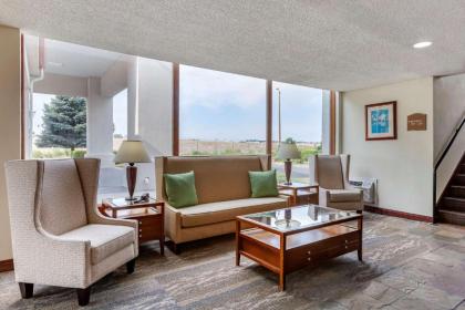 Clarion Inn Ontario - image 11