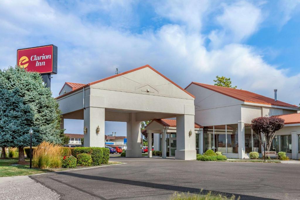 Clarion Inn Ontario - image 5