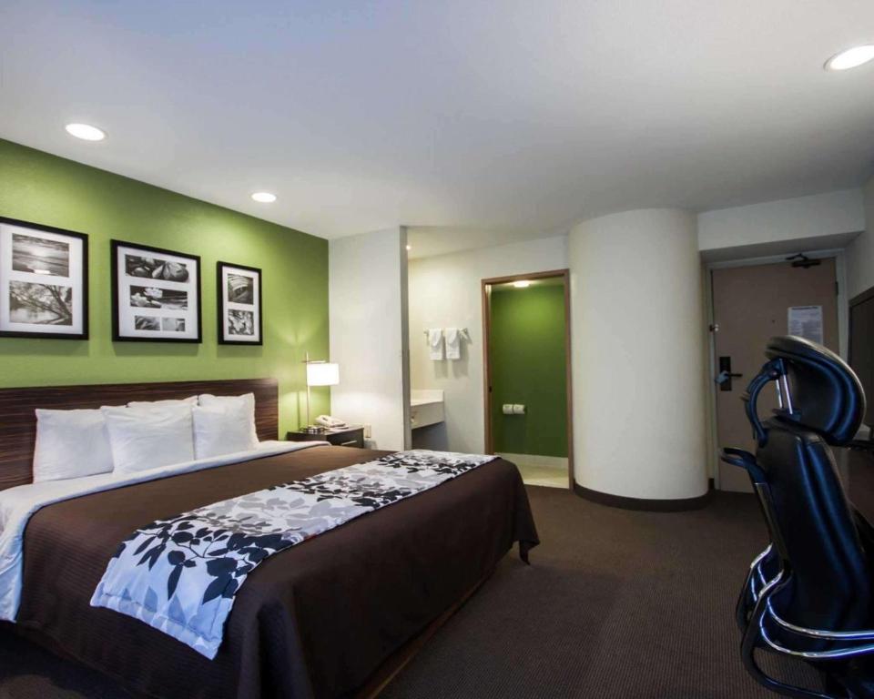Sleep Inn Ontario - main image