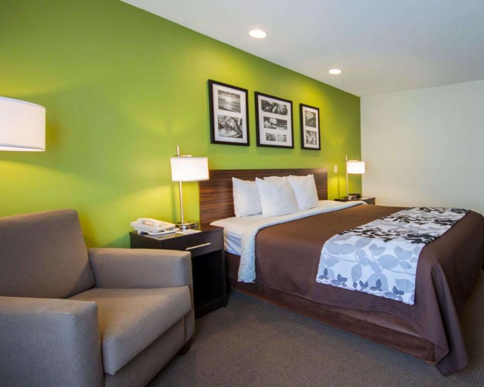 Sleep Inn Ontario - image 2