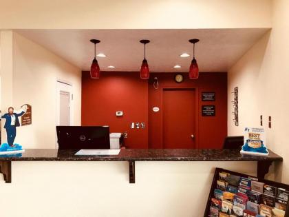 Super 8 by Wyndham Ontario - image 2