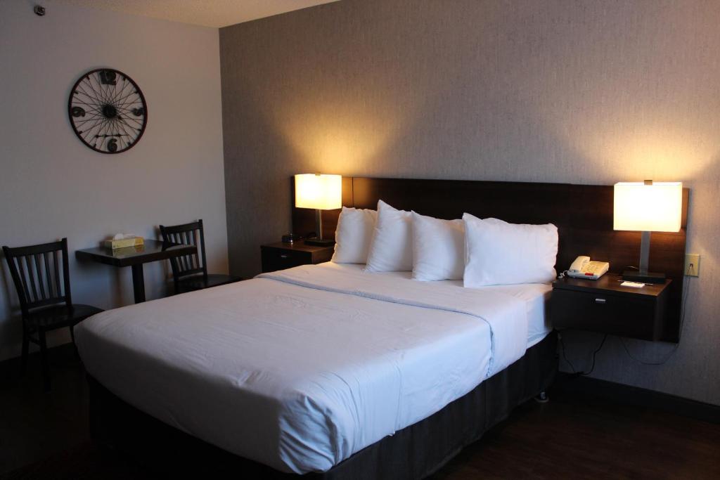Red Lion Inn & Suites Ontario - image 3