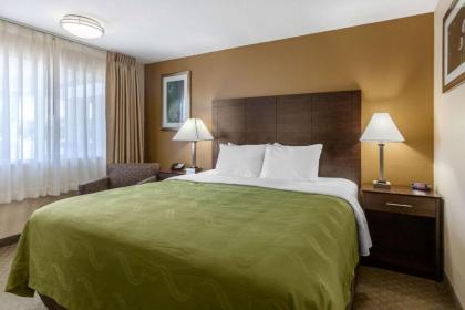 Quality Inn - image 13