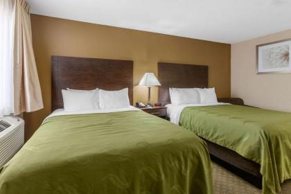 Quality Inn - image 14