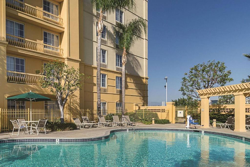 La Quinta by Wyndham Ontario Airport - main image