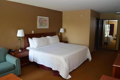 Ontario Airport Inn - image 13