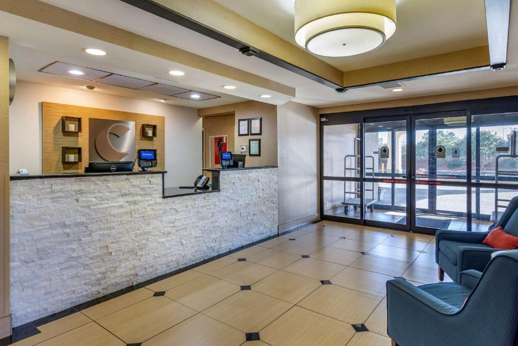 Comfort Inn Opelika - Auburn - image 3