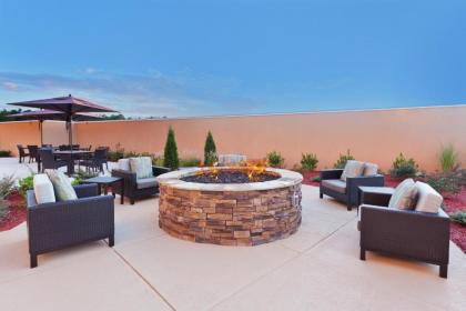 Courtyard by Marriott Auburn - image 6
