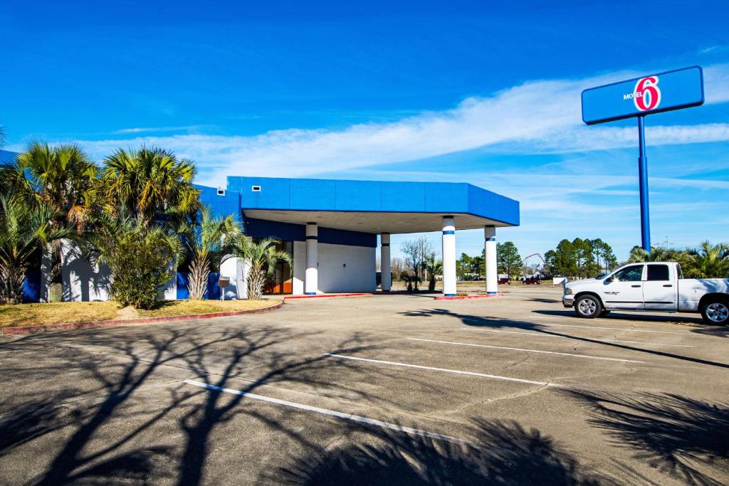 Motel 6-Opelousas LA - main image