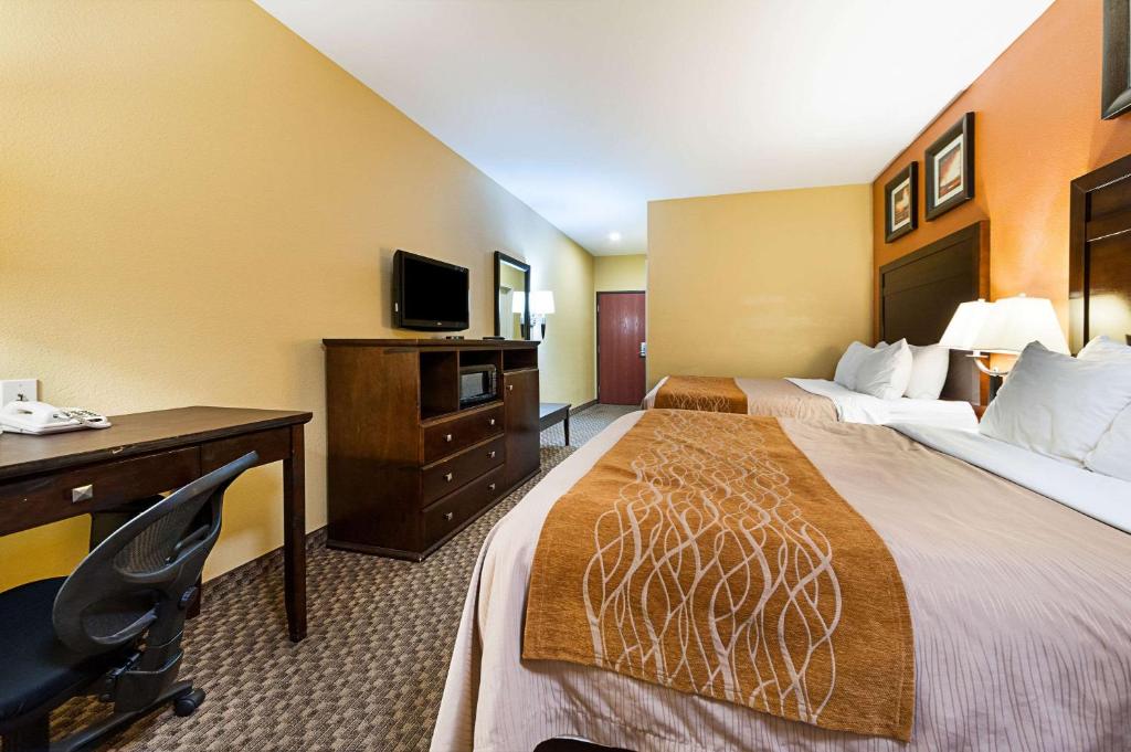 Quality Inn - image 2
