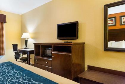 Quality Inn - image 6